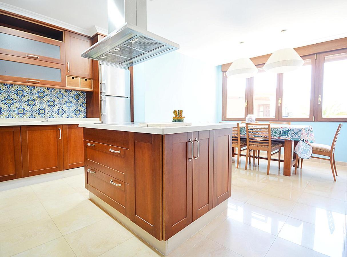 Galihost - Casa Con Precioso Jardin En Vilanova De Arousa Exteriér fotografie